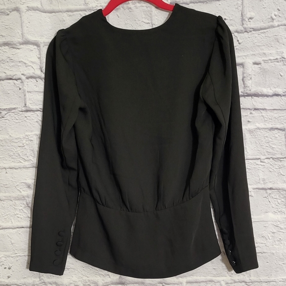 🎀Black Blouse with Side Button and Sleeve Details - Picture 6 of 15